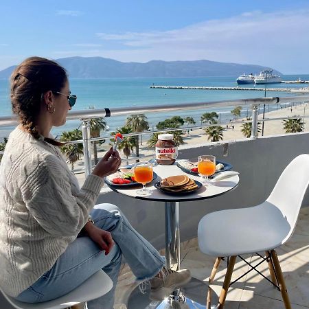Sea View Apartment Vlorë Esterno foto
